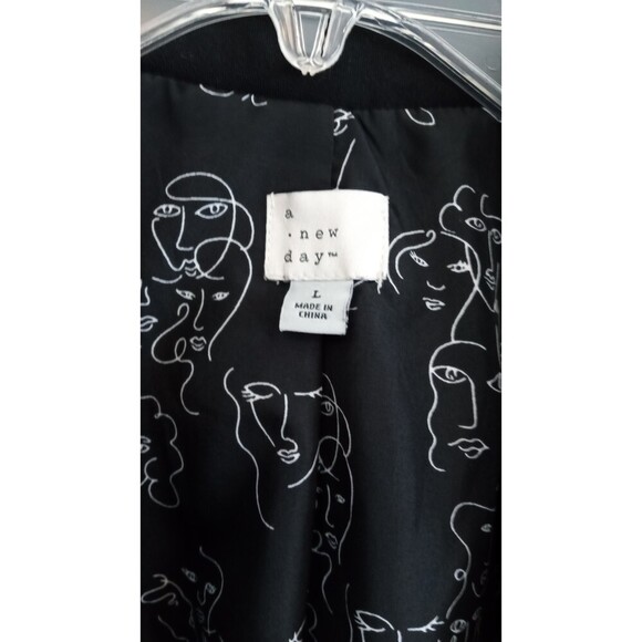 a new day black blazer novelty inside faces print - Picture 2 of 6